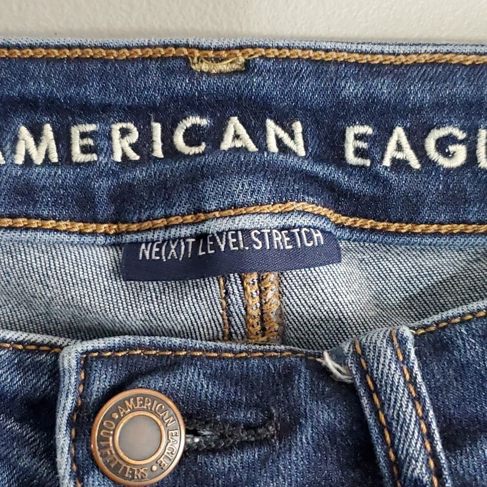 AMERICAN Eagle dark wash next level stretch size 2 super high rise jeggings - Picture 6 of 8